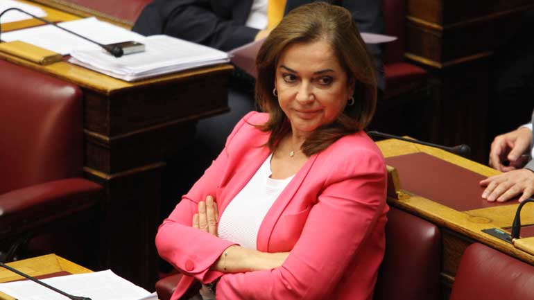 Ντ. Μπακογιάννη: Είμαστε με το ένα πόδι στον γκρεμό, πρέπει να ενώσουμε δυνάμεις